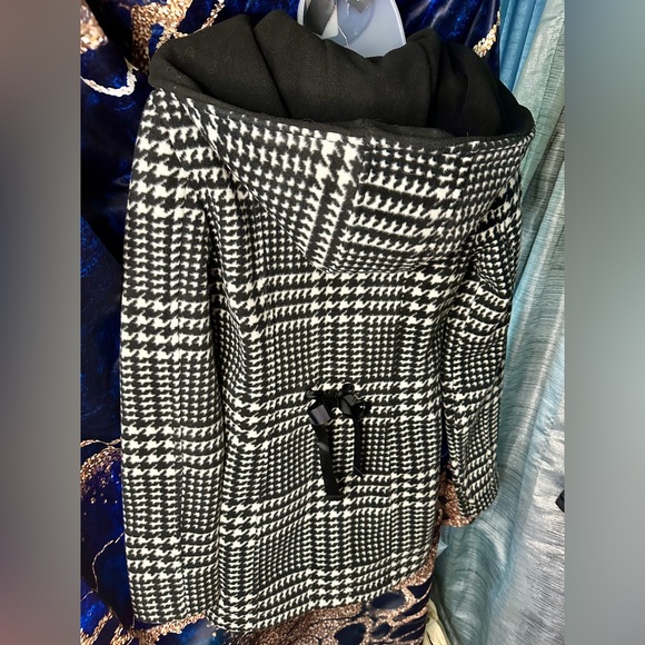IZ Byer Plaid Pea Coat Jacket w/ Oversized Hood. Size X-Small - Picture 10 of 15